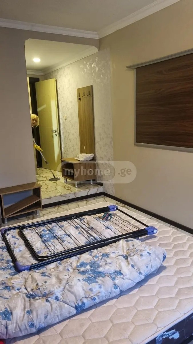 აღმაშენებლის ქ. 1 - 1 rooms