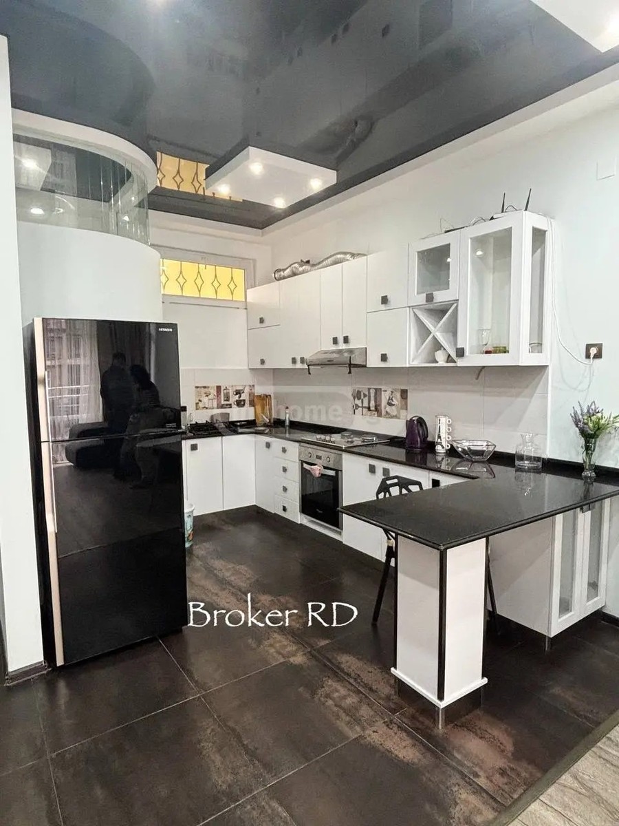 ვაჟა-ფშაველას ქ. 16 - 3 rooms