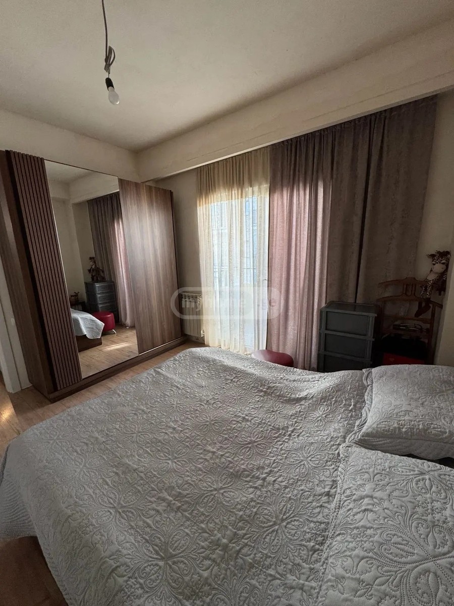 პოლიტკოვსკაია ა. ქ. (ჯიქია)  - 3 rooms