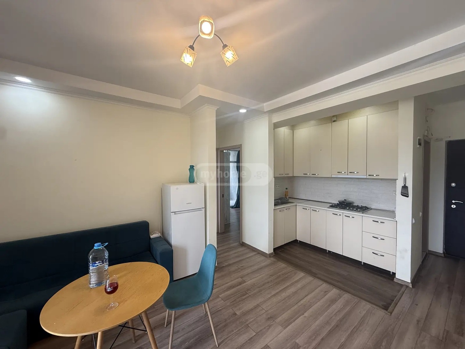 ნავთლუღის ქ. 10 - 3 rooms