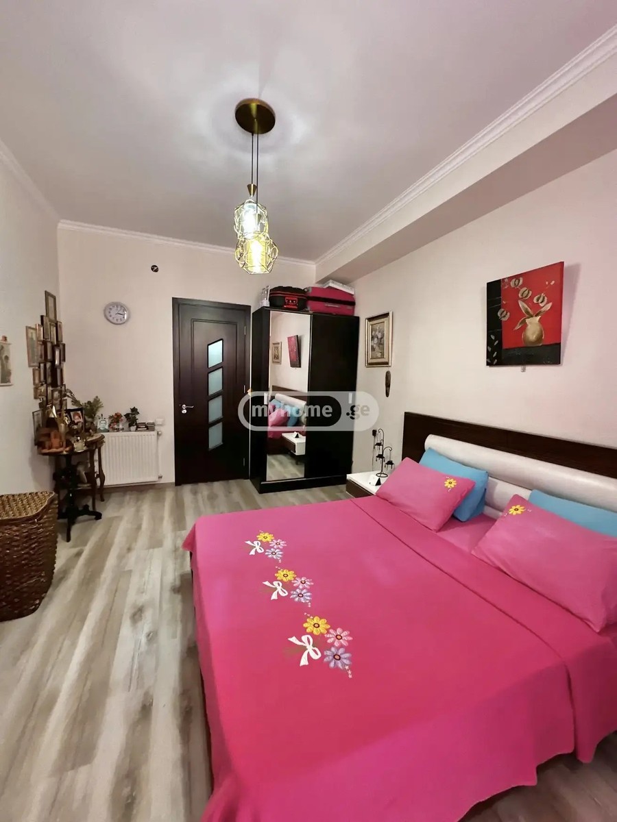 ქეთევან წამებულის გამზ. 68 - 3 rooms
