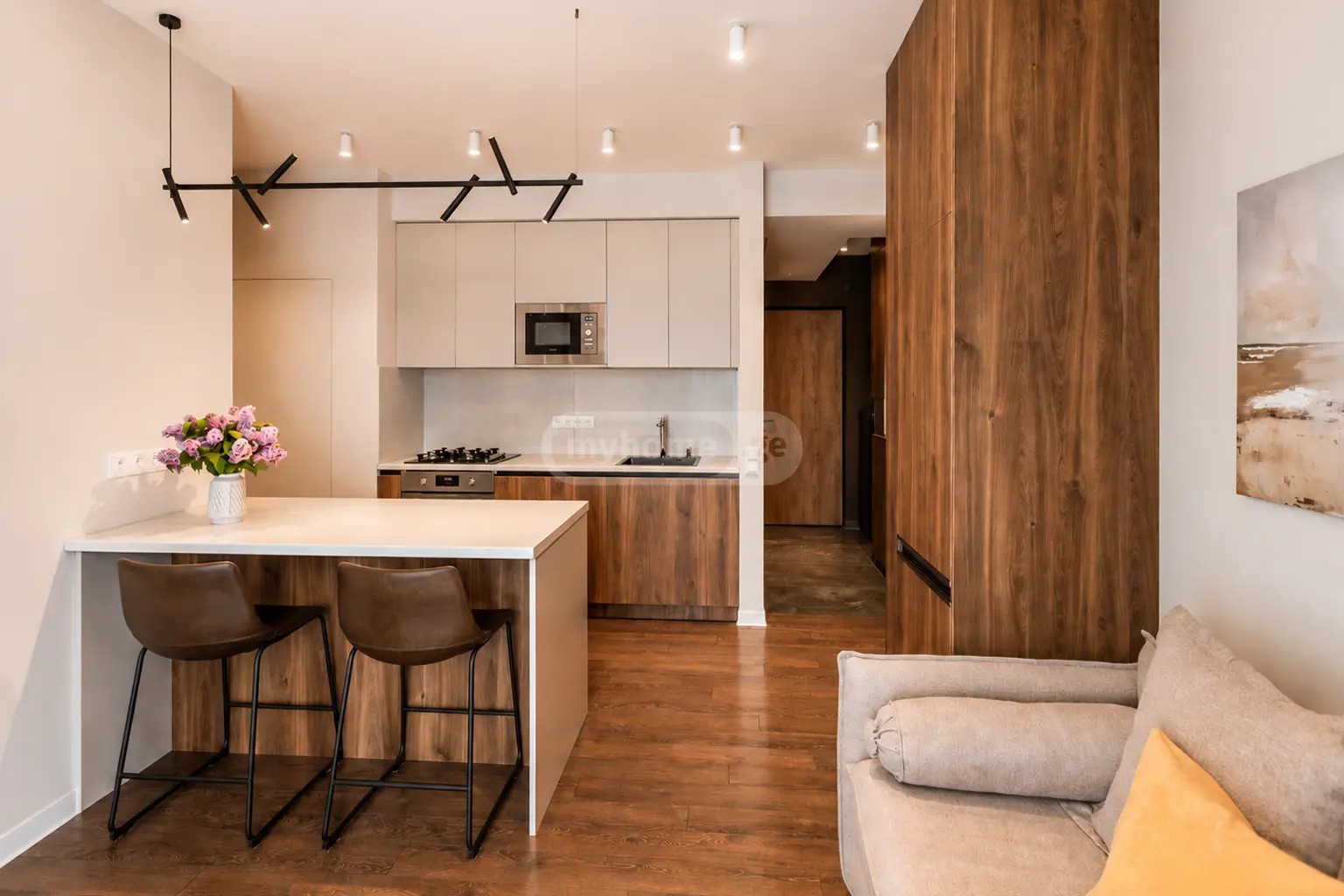 პოლიტკოვსკაია ა. ქ. (ჯიქია) 33დ - 3 rooms