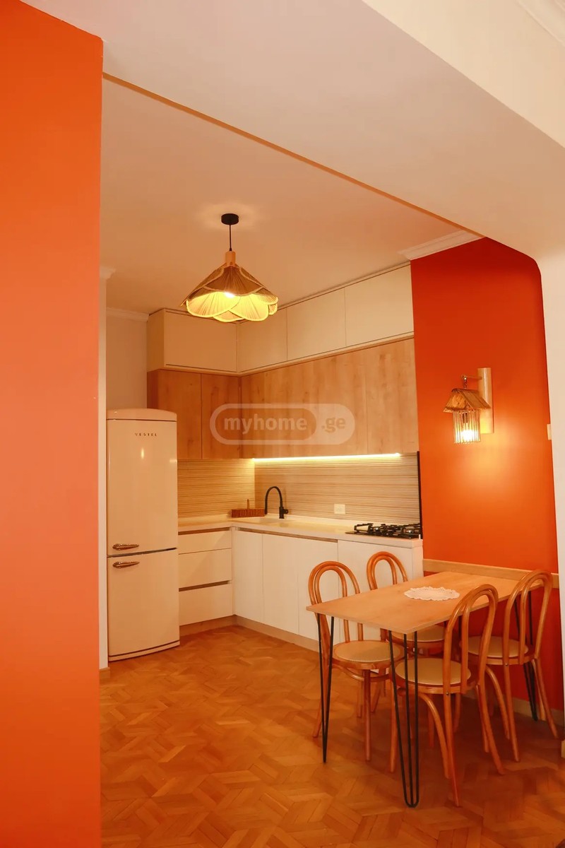 ფანასკერტელ-ციციშვილის ქ. 11 - 3 rooms