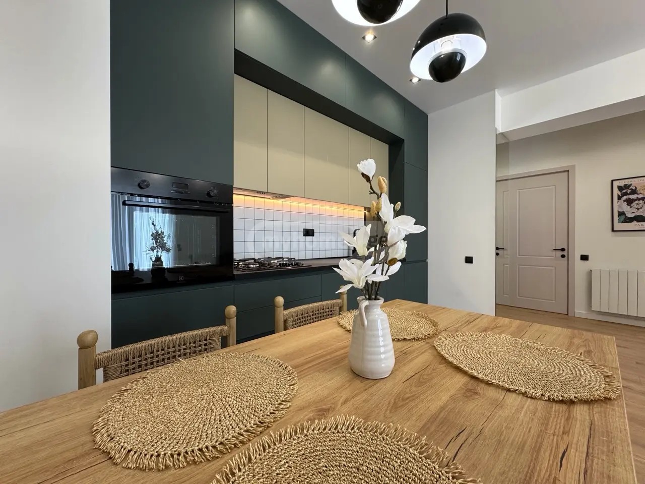 უნივერსიტეტის ქ. 46 - 3 rooms