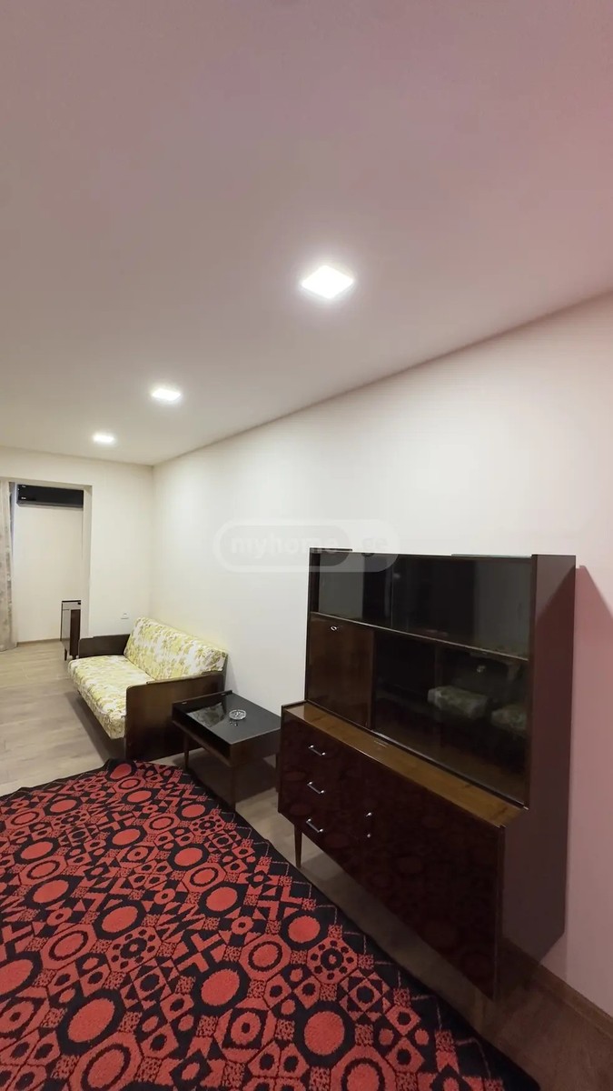აღმაშენებლის გამზ. 27 - 3 rooms