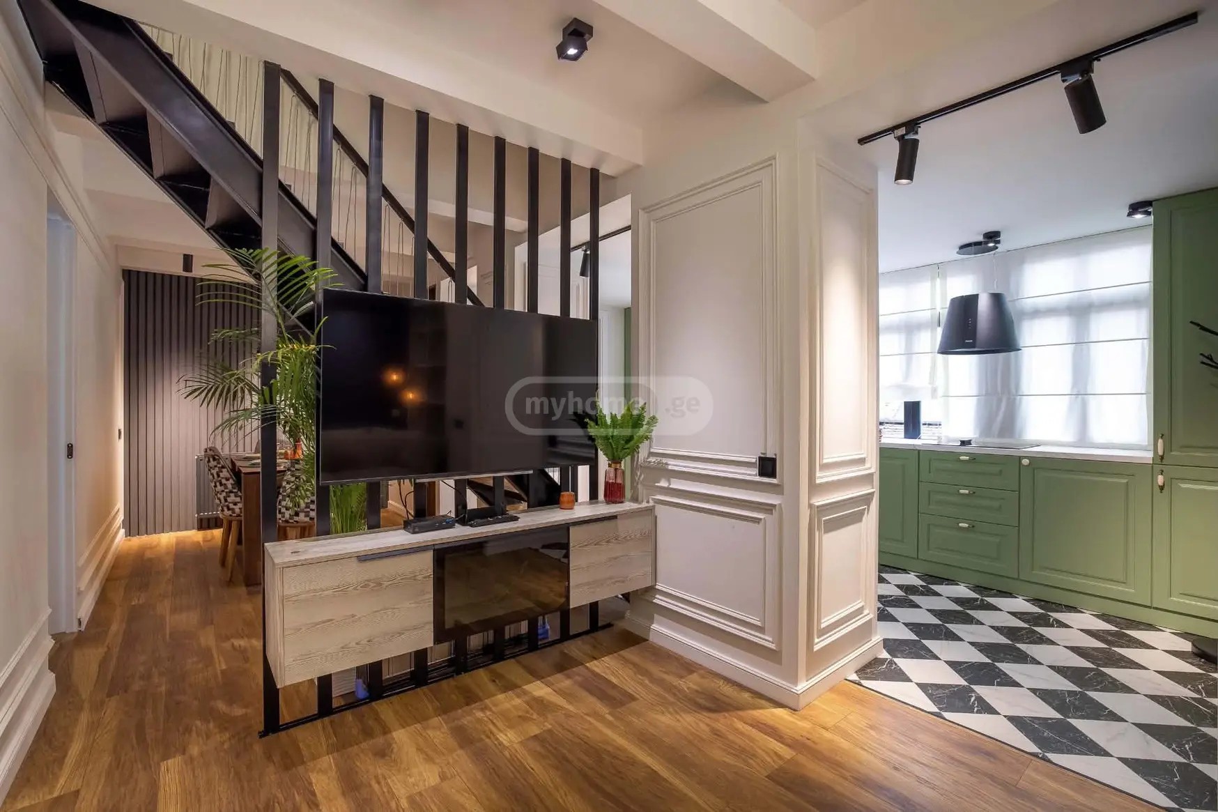 უზნაძე დ. ქ. 13 - 4 rooms