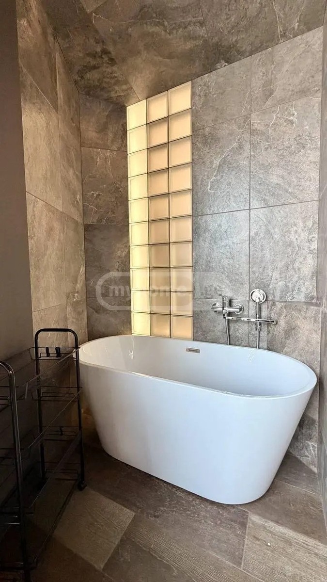აბუსერიძე ტ. ქ.  - 1 rooms