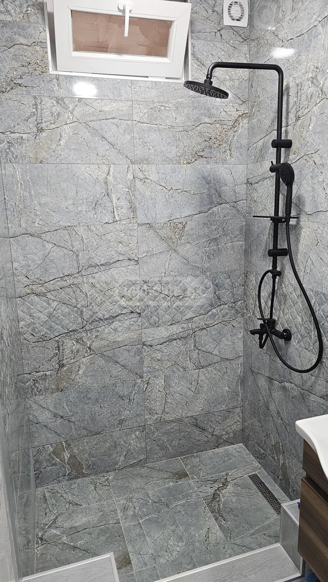 ლეონიძის ქ. 1 - 4 rooms