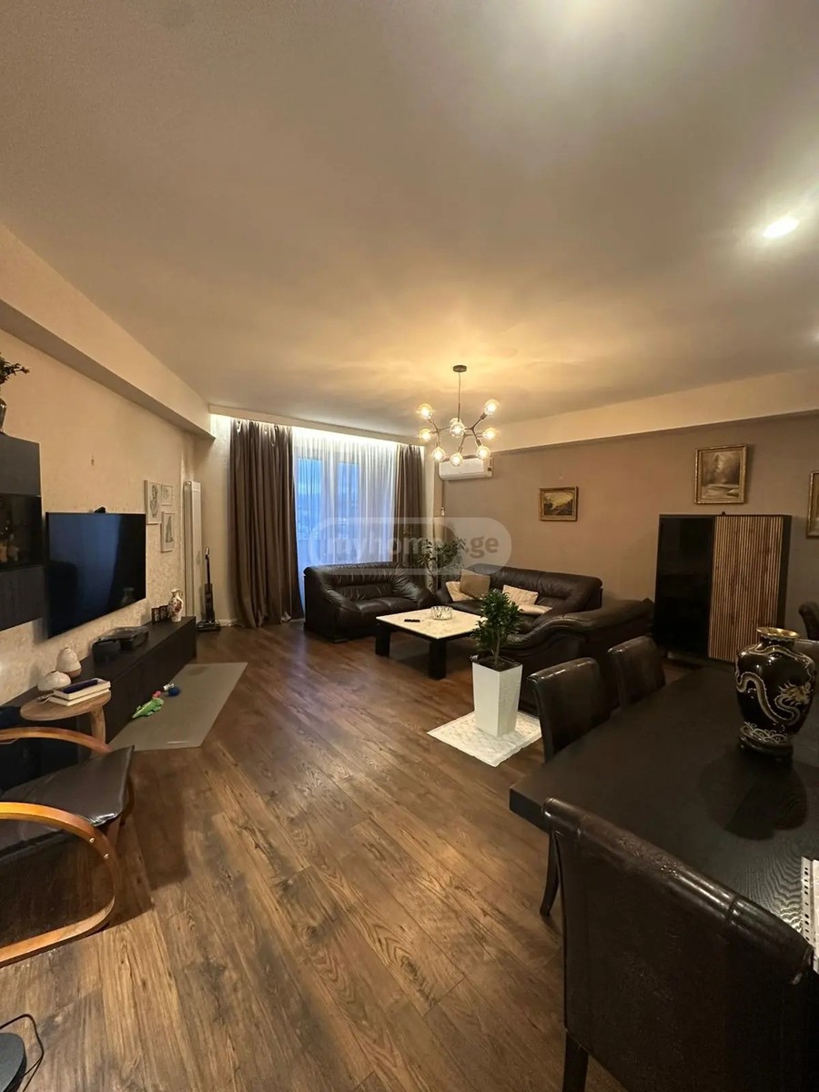 შარტავას ქ.  - 5 rooms
