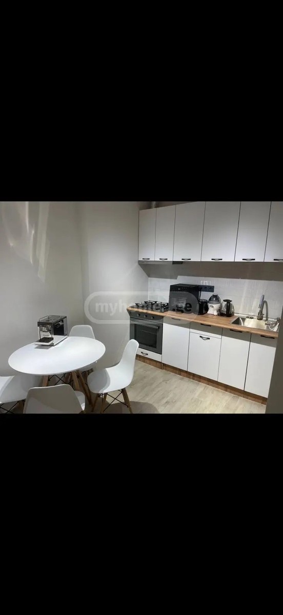ბობ უოლშის ქუჩა  - 3 rooms