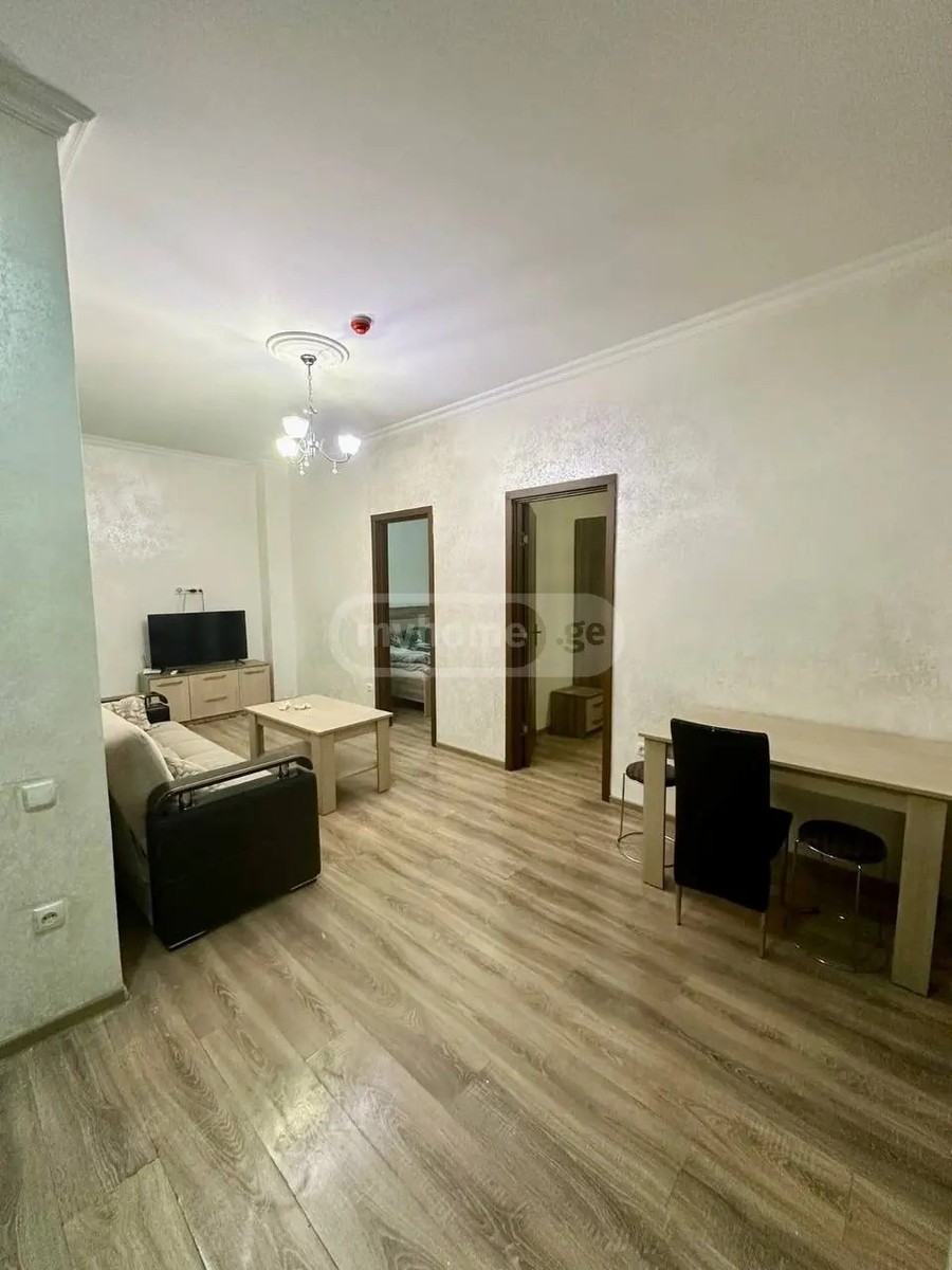 ტაბიძის ქ. 28 - 3 rooms