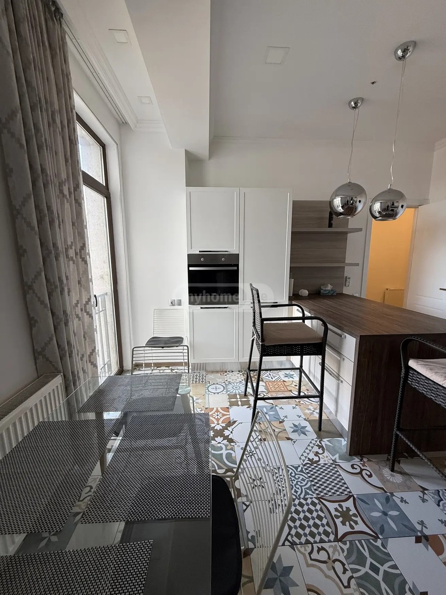 ინგოროყვა პ. ქ. 00 - 3 rooms