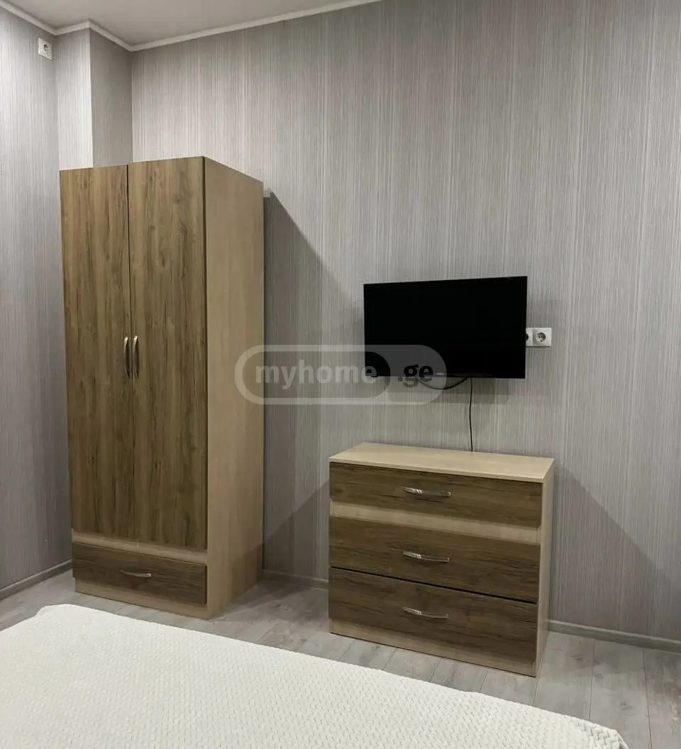 თაყაიშვილი ე. ქ. 38 - 3 rooms