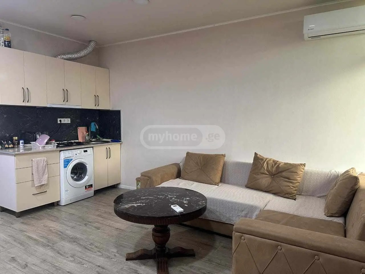 ანგისის ქ. 23 - 1 rooms