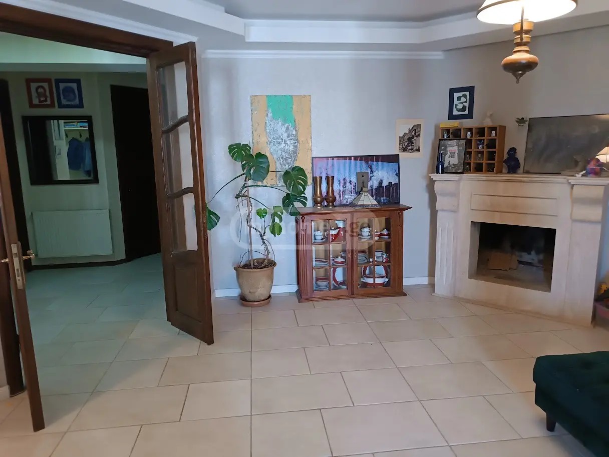 წერეთლის გამზ.  - 4 rooms