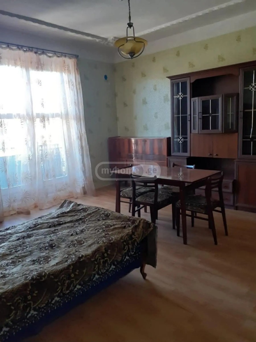 ჯავახიშვილი ი. ქუჩა 73 - 1 rooms