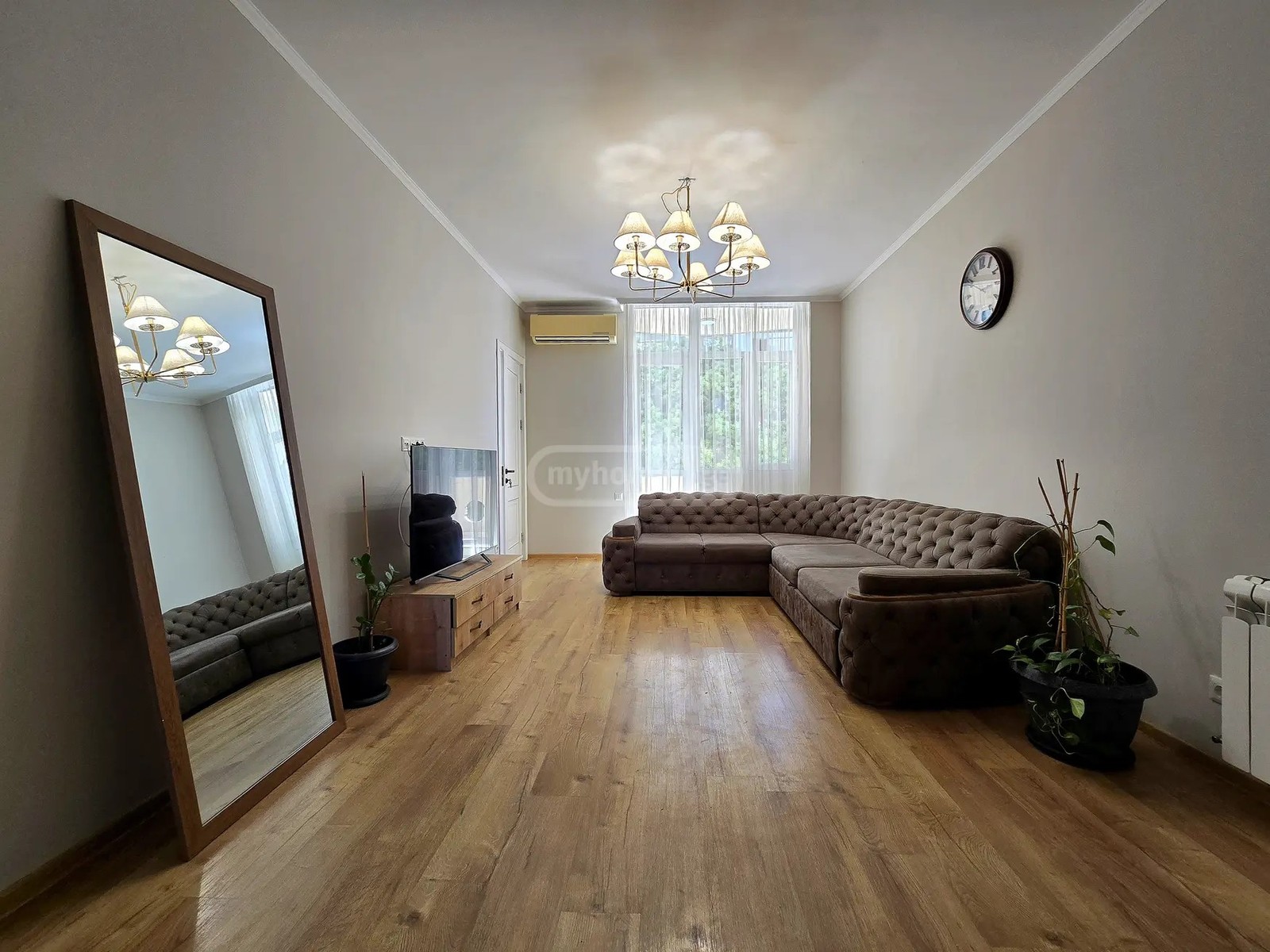 ასათიანი ლუ. ქ. 37 - 4 rooms
