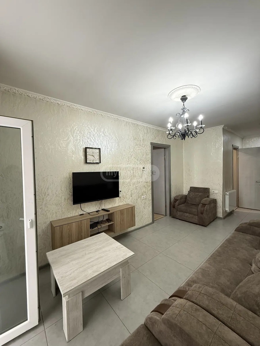 აბუსერიძე ტ. ქ. 53 - 4 rooms