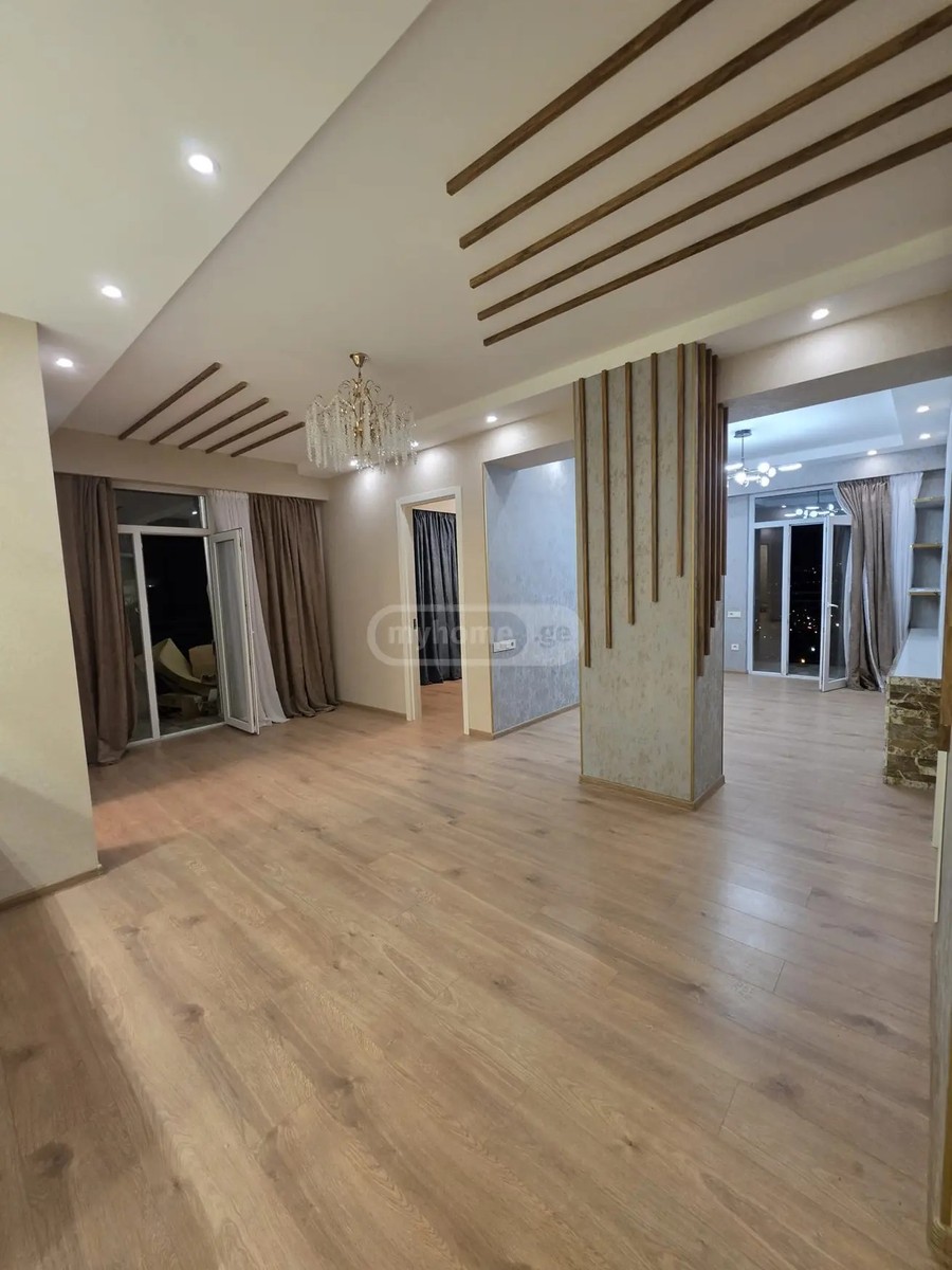 გმირი კურსანტების ქ. 5 - 4 rooms