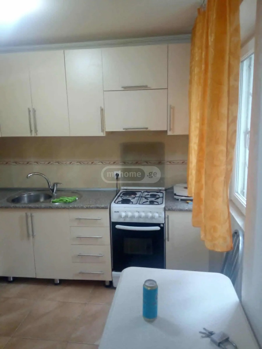 აღმაშენებლის გამზ.  - 1 rooms