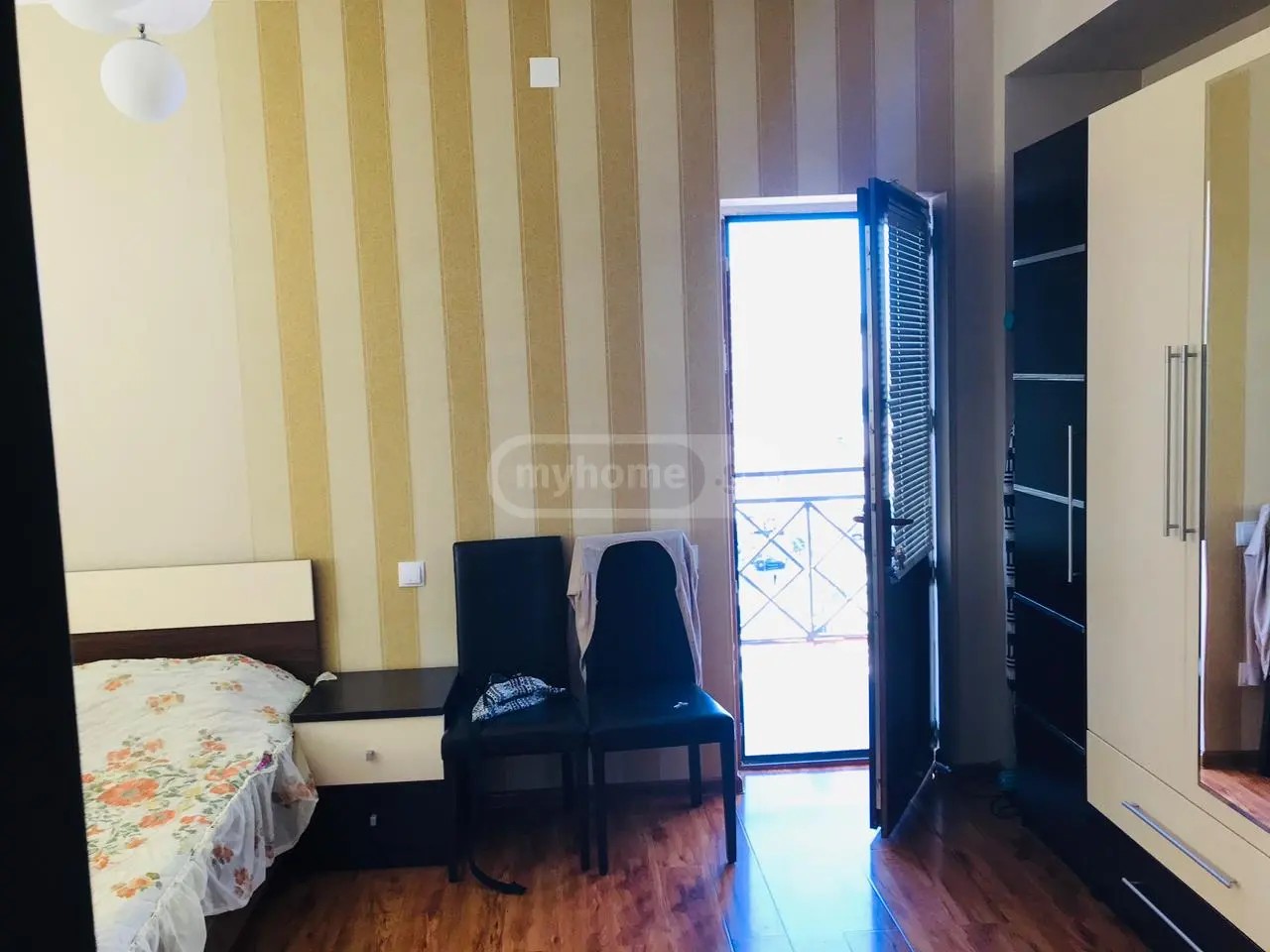 ტაბიძის ქ. 10 - 3 rooms