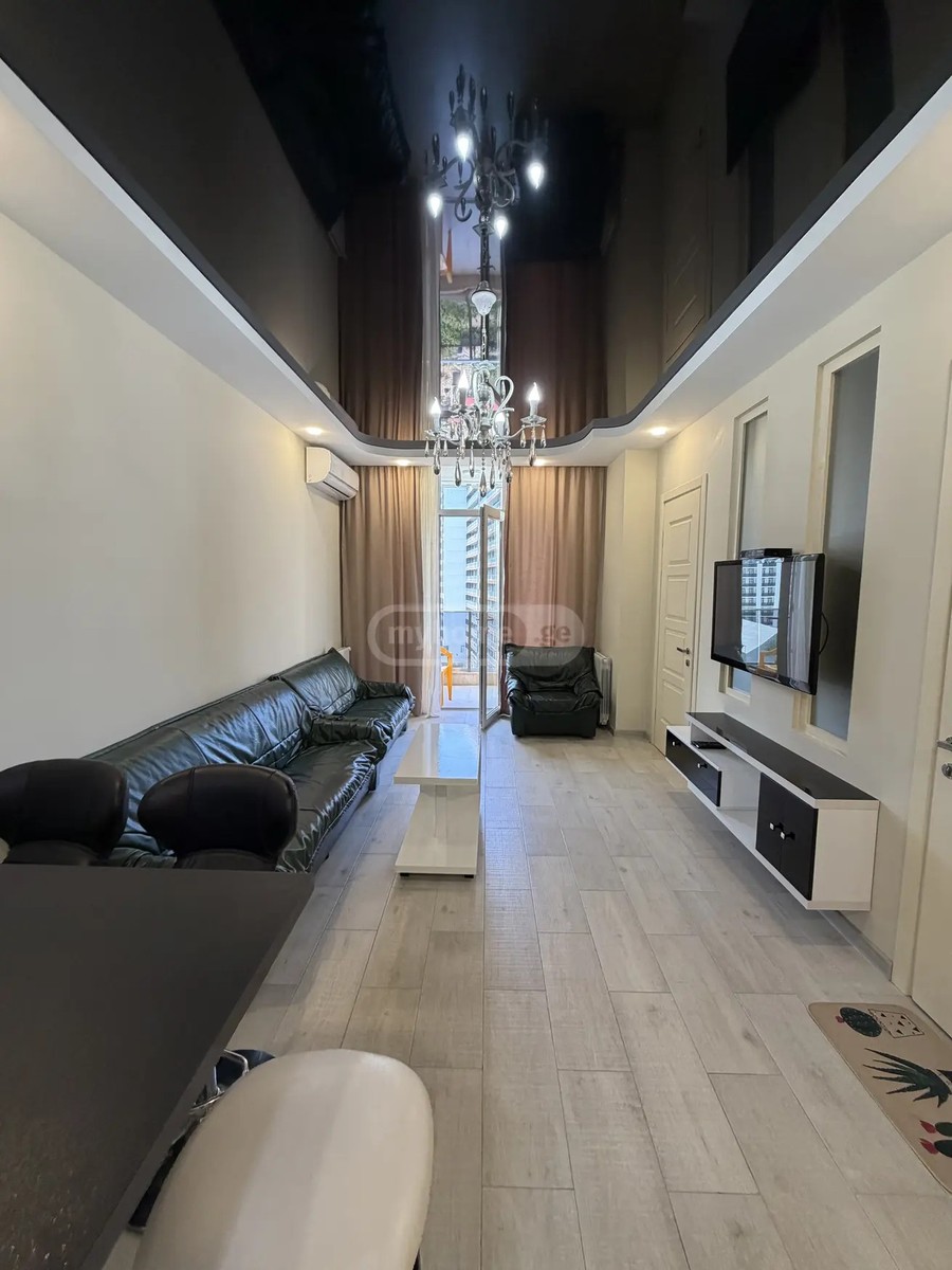 ლეხ და მარია კაჩინსკების ქუჩა 56 - 3 rooms