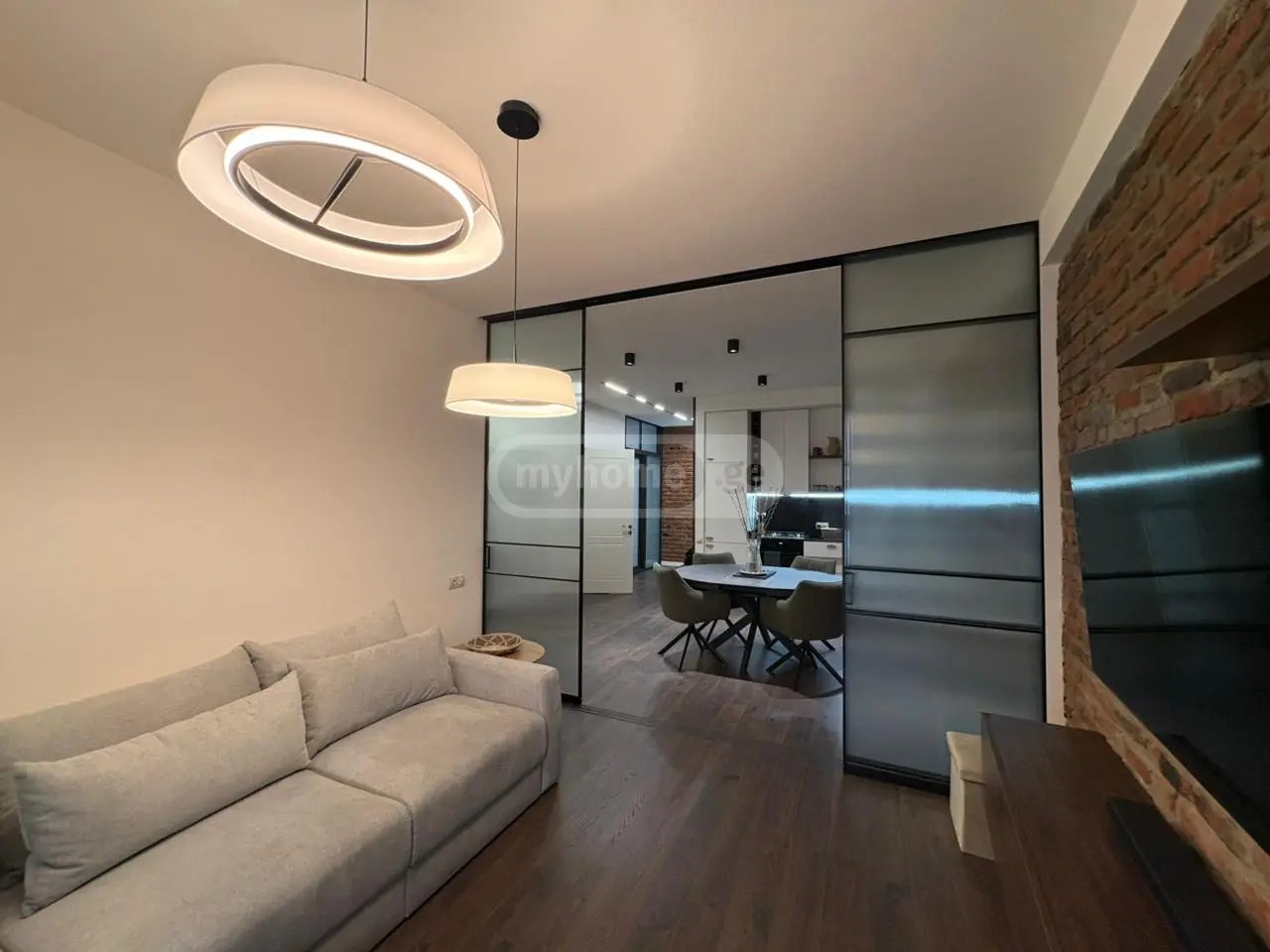 შროშის ქ. 2 - 3 rooms