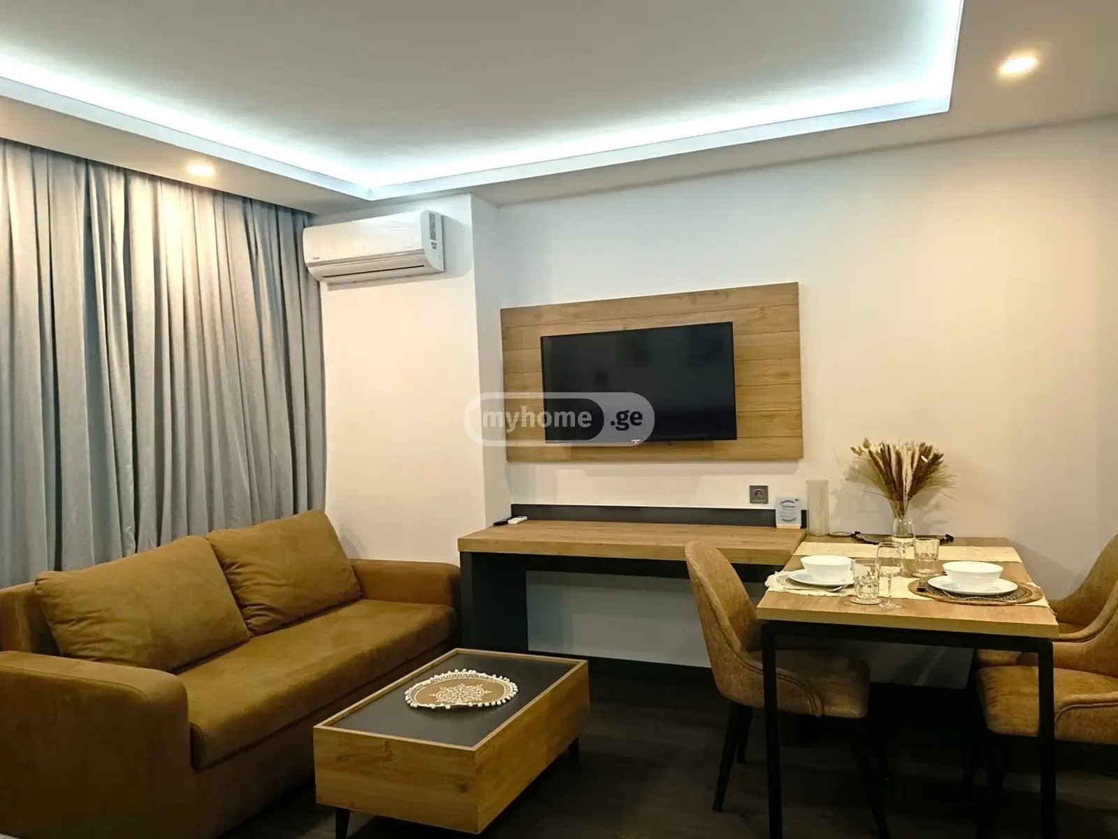 კაჩინსკი ლ. და მ. ქ.  - 1 rooms