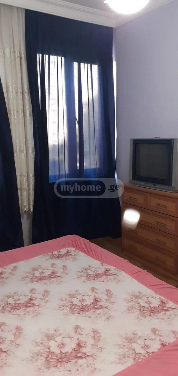 ვაჟა-ფშაველას ქ. 26 - 4 rooms
