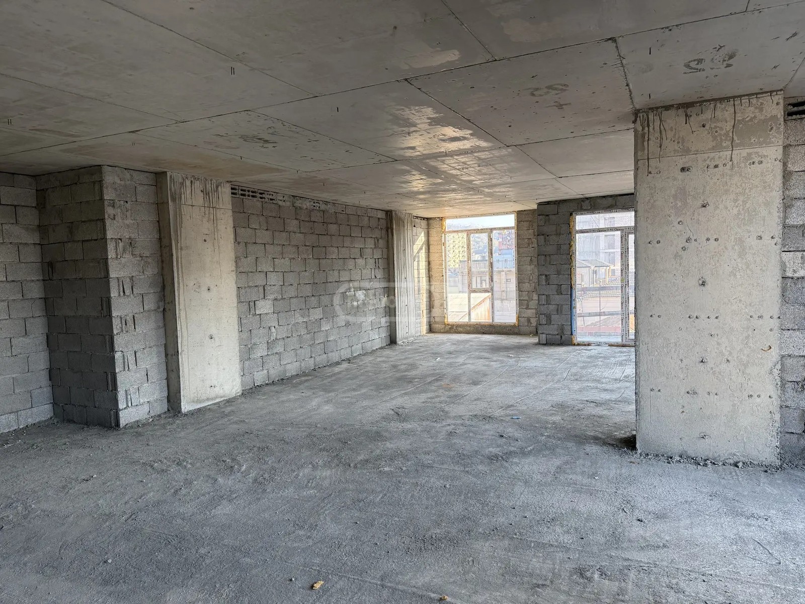 ჩაიკოვსკი პ. ქ. 66 - 4 rooms