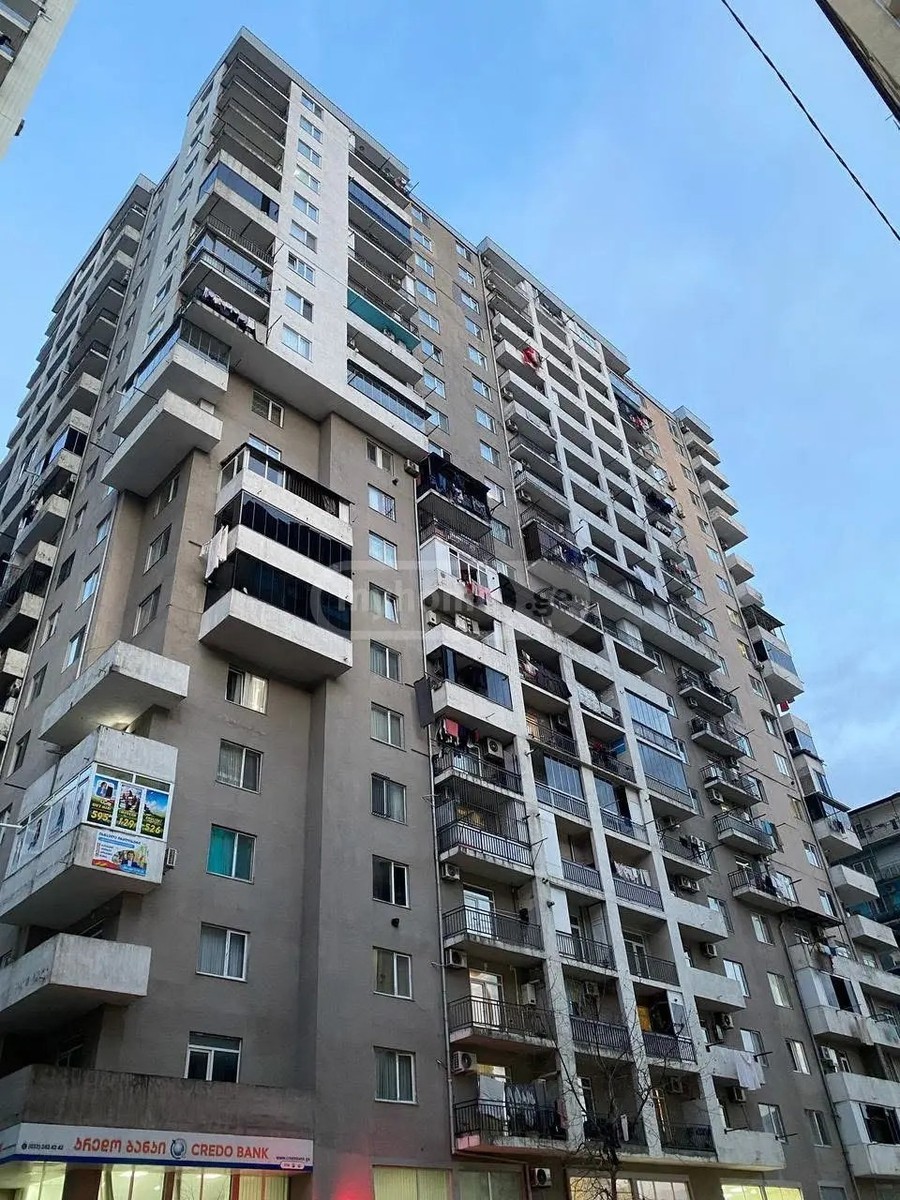 აღმაშენებლის ქ. 3 - 3 rooms