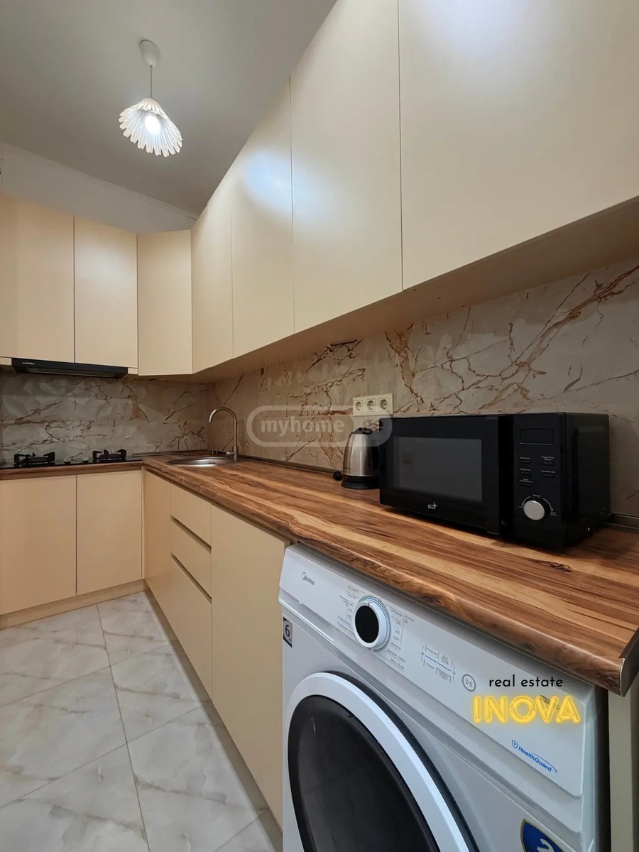 9 აპრილის ქ.  - 2 rooms