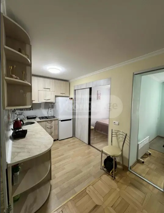 აღმაშენებლის გამზ.  - 3 rooms