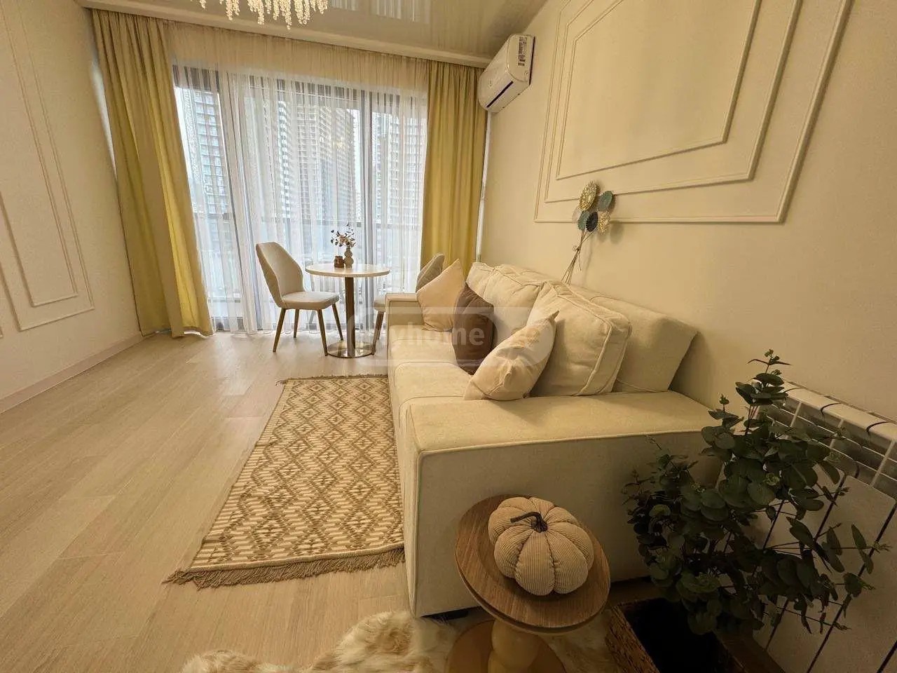 აბუსერიძე ტ. ქ. 13 - 1 rooms