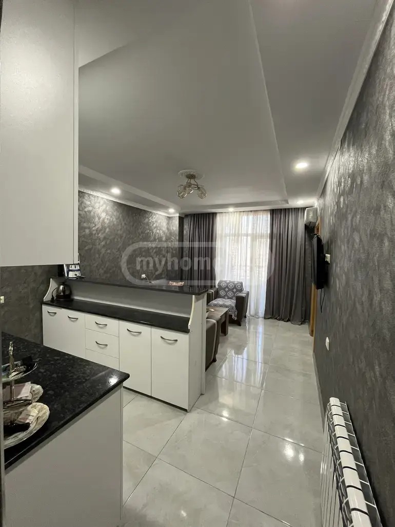 აბუსერიძე ტ. ქ.  - 3 rooms