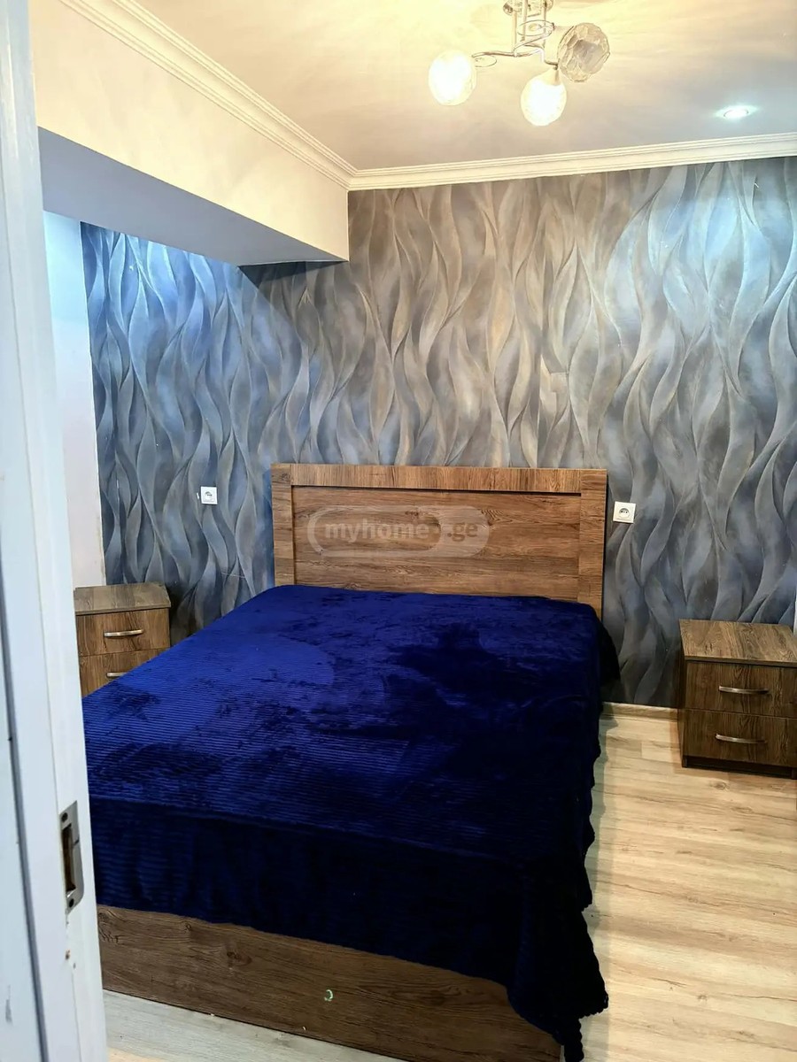 აბუსერიძე ტ. ქ. 31 - 3 rooms