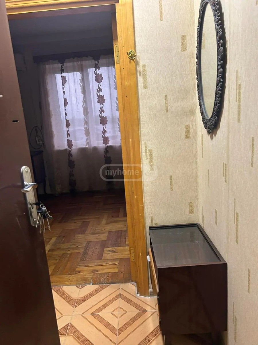 ირაკლი აბაშიძის გამზრიი 31 - 2 rooms