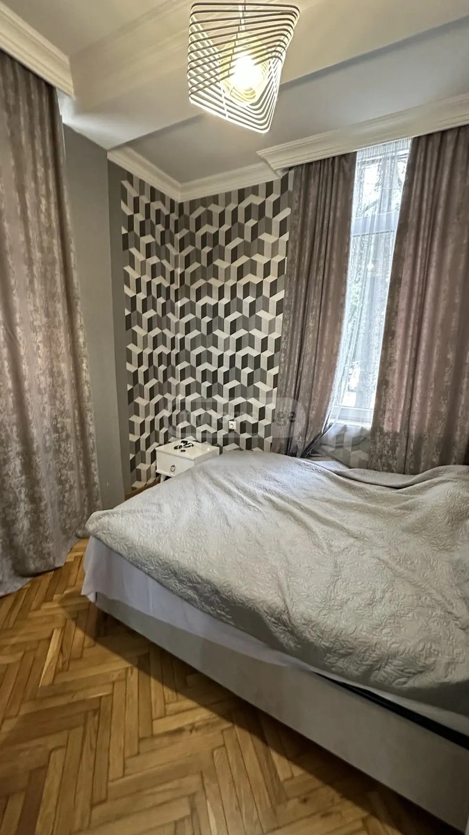 ჯავახიშვილის ქ. 7 - 4 rooms