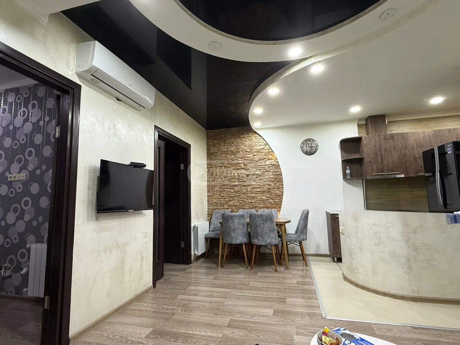 დემეტრე თავდადებულის ქ. 50 - 3 rooms