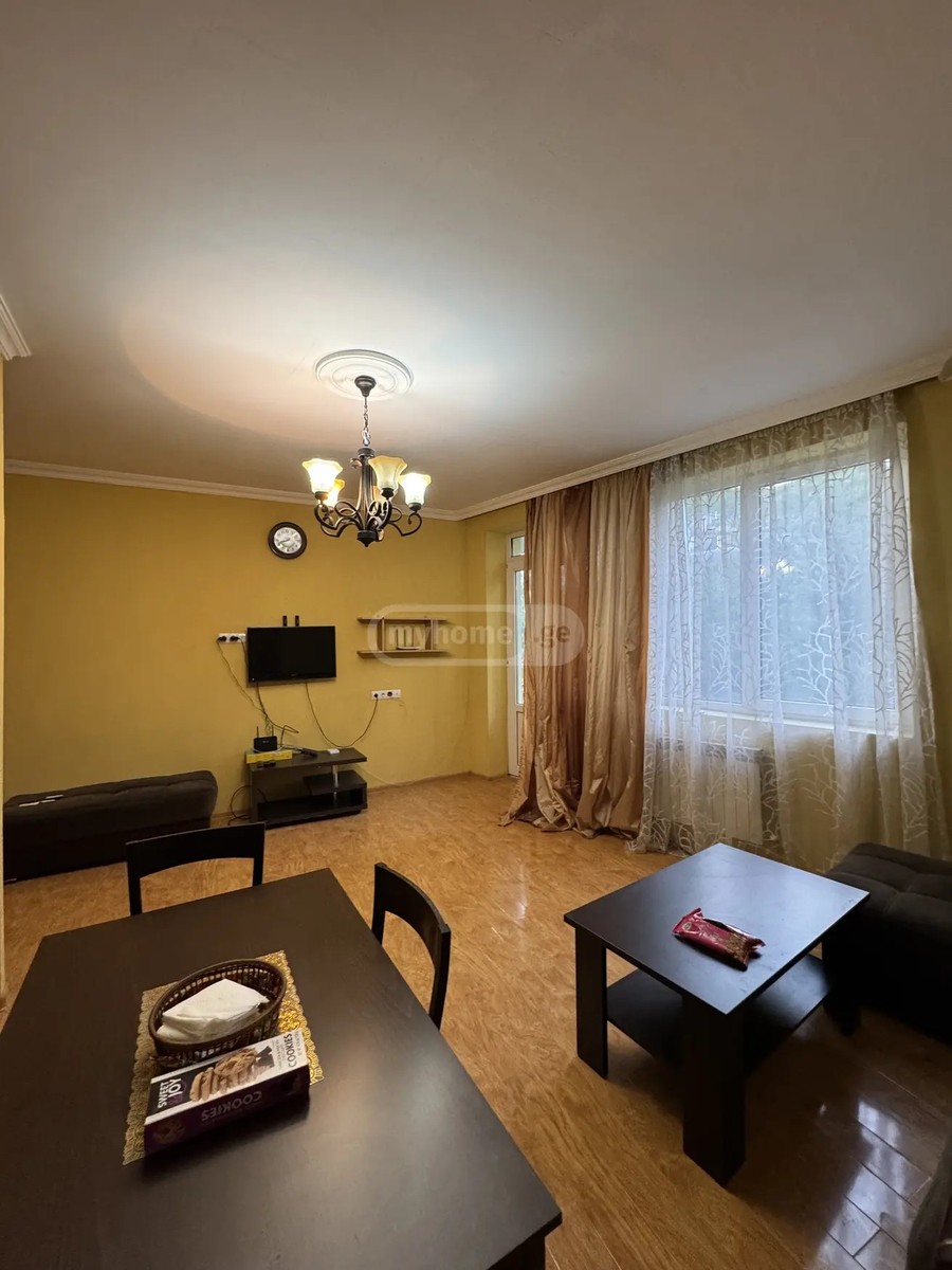 ჭავჭავაძე ი. გამზირი  - 3 rooms