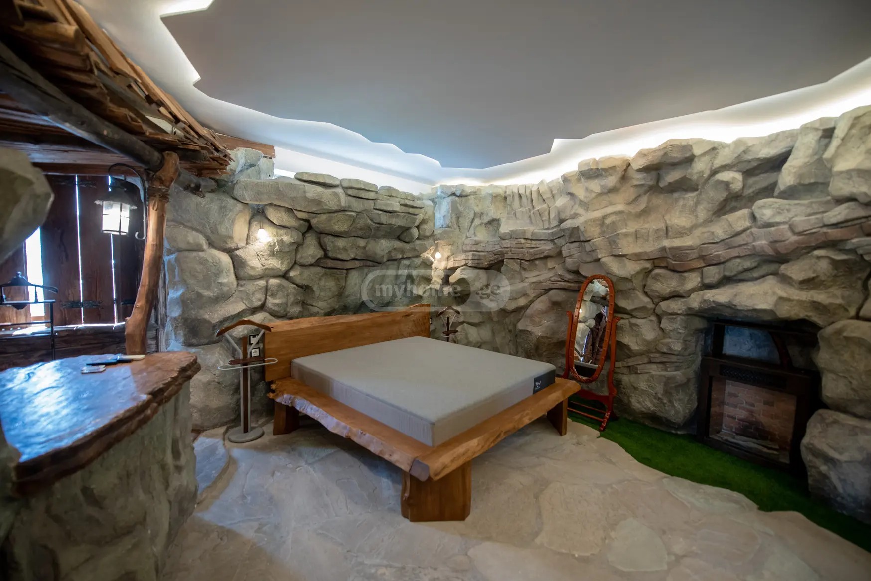 კოსტავა მ. ქ. 72 - 7 rooms