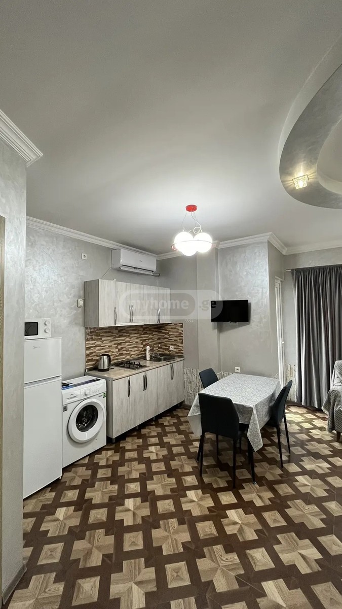 Mamia Komahidze - 2 rooms