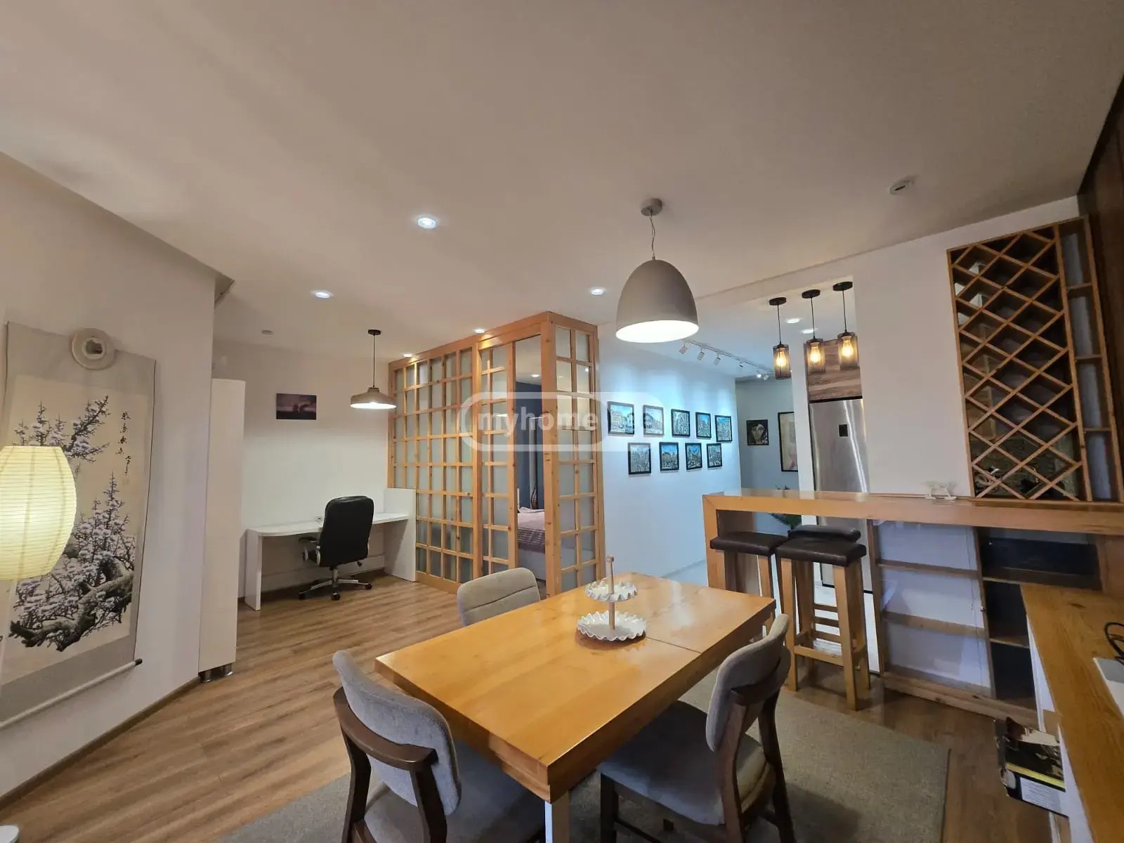 ლეონიძის ქ. 4ე - 3 rooms