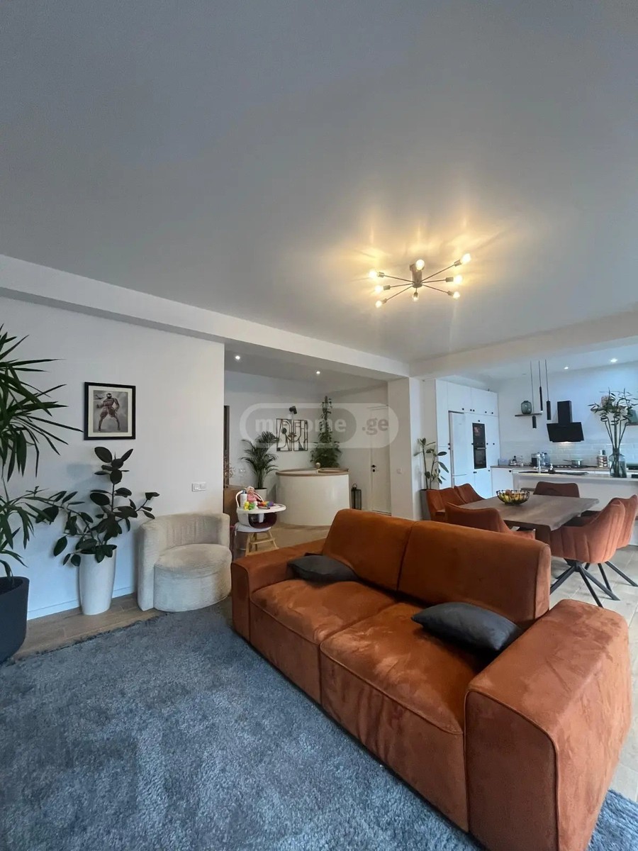 ჟვანია ნ. ქ. 55 - 5 rooms
