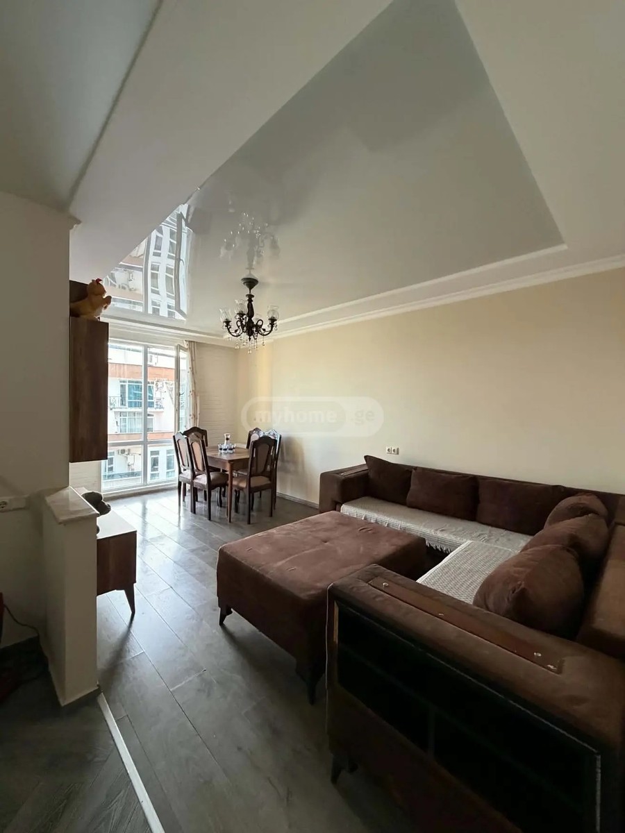 აღმაშენებლის ქ.  - 3 rooms