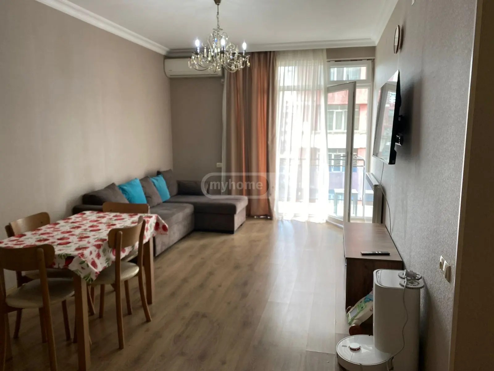 თაყაიშვილი ე. ქ. 35 - 3 rooms