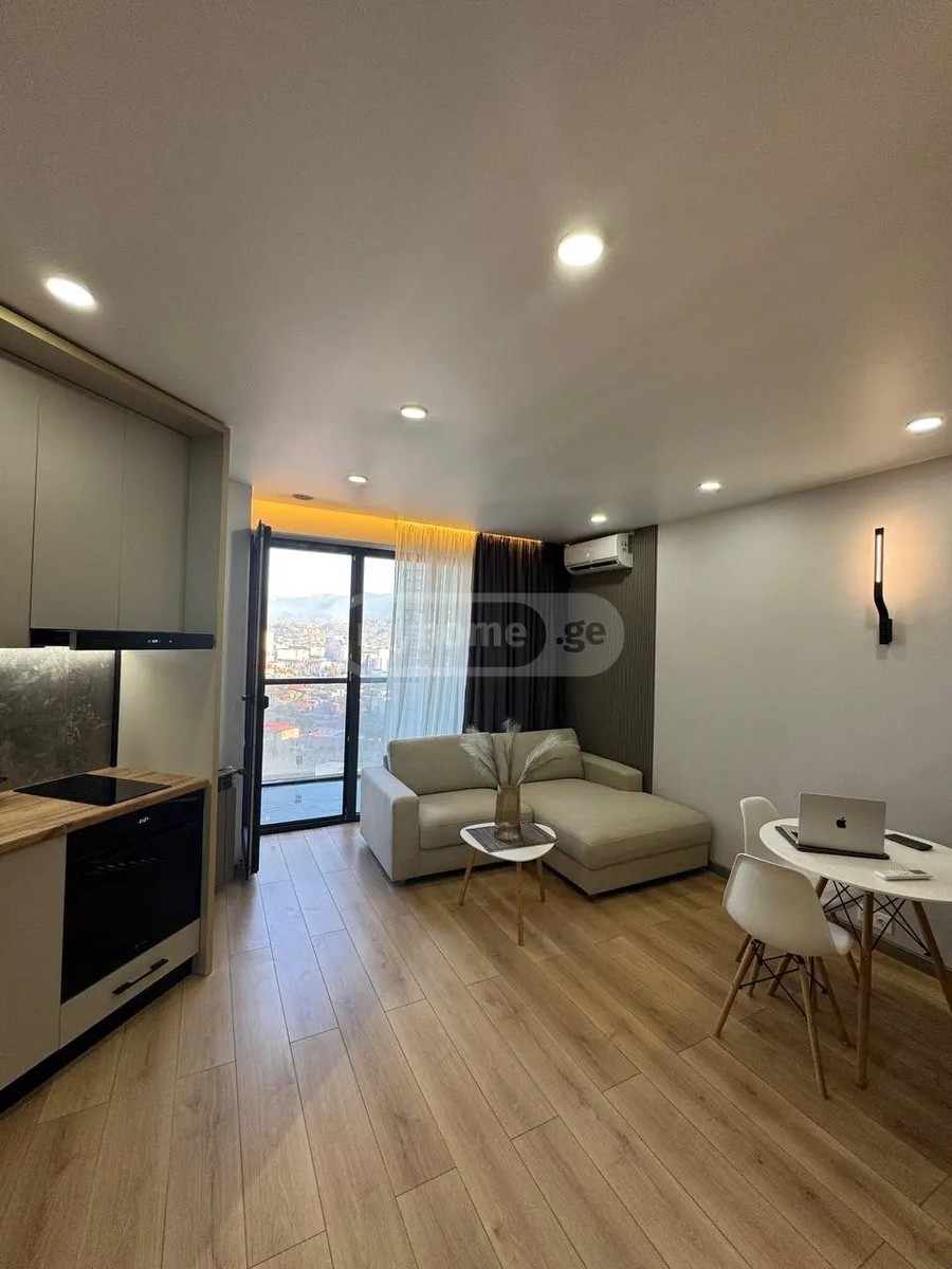აბუსერიძე ტ. ქ. 13 - 1 rooms