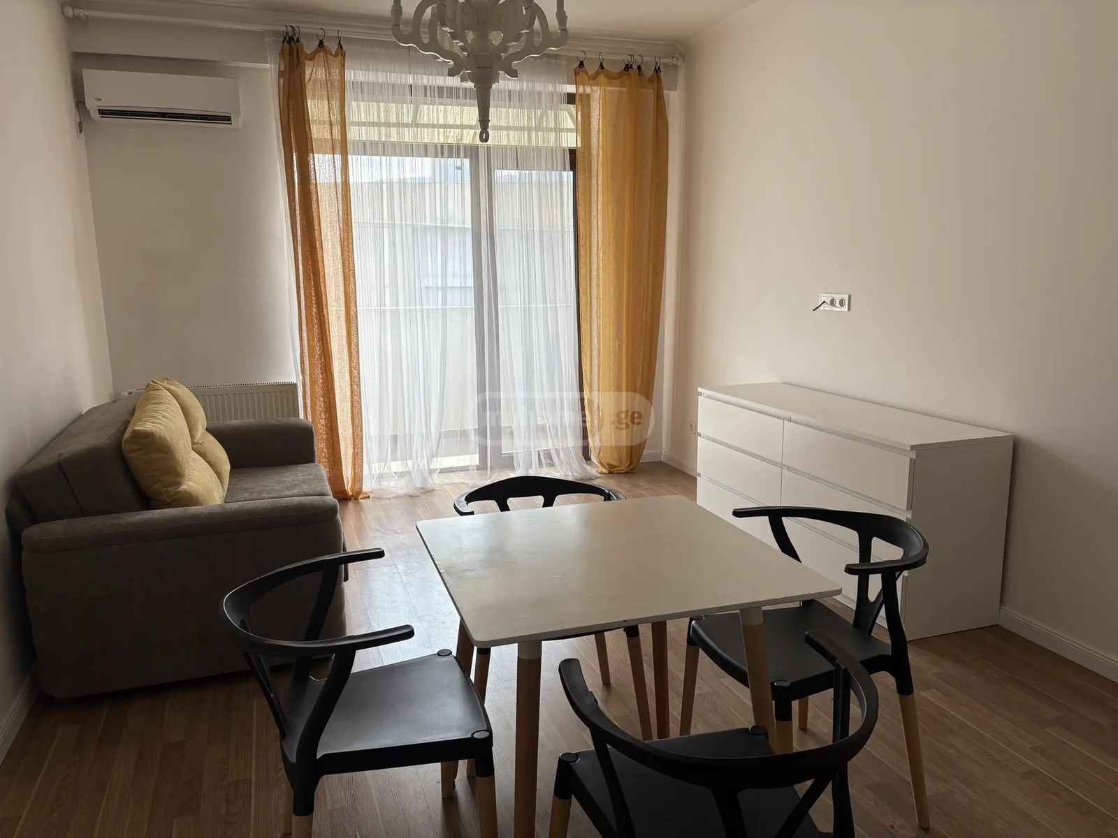 კამანის ქ. 10 - 2 rooms