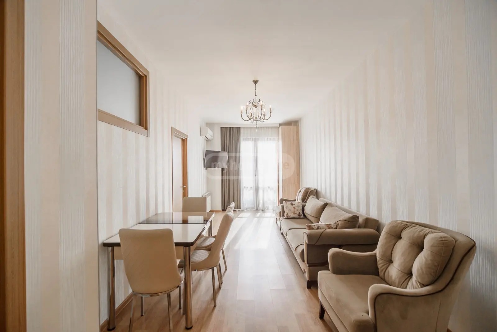 ჭავჭავაძე ი. ქ. 1 - 3 rooms