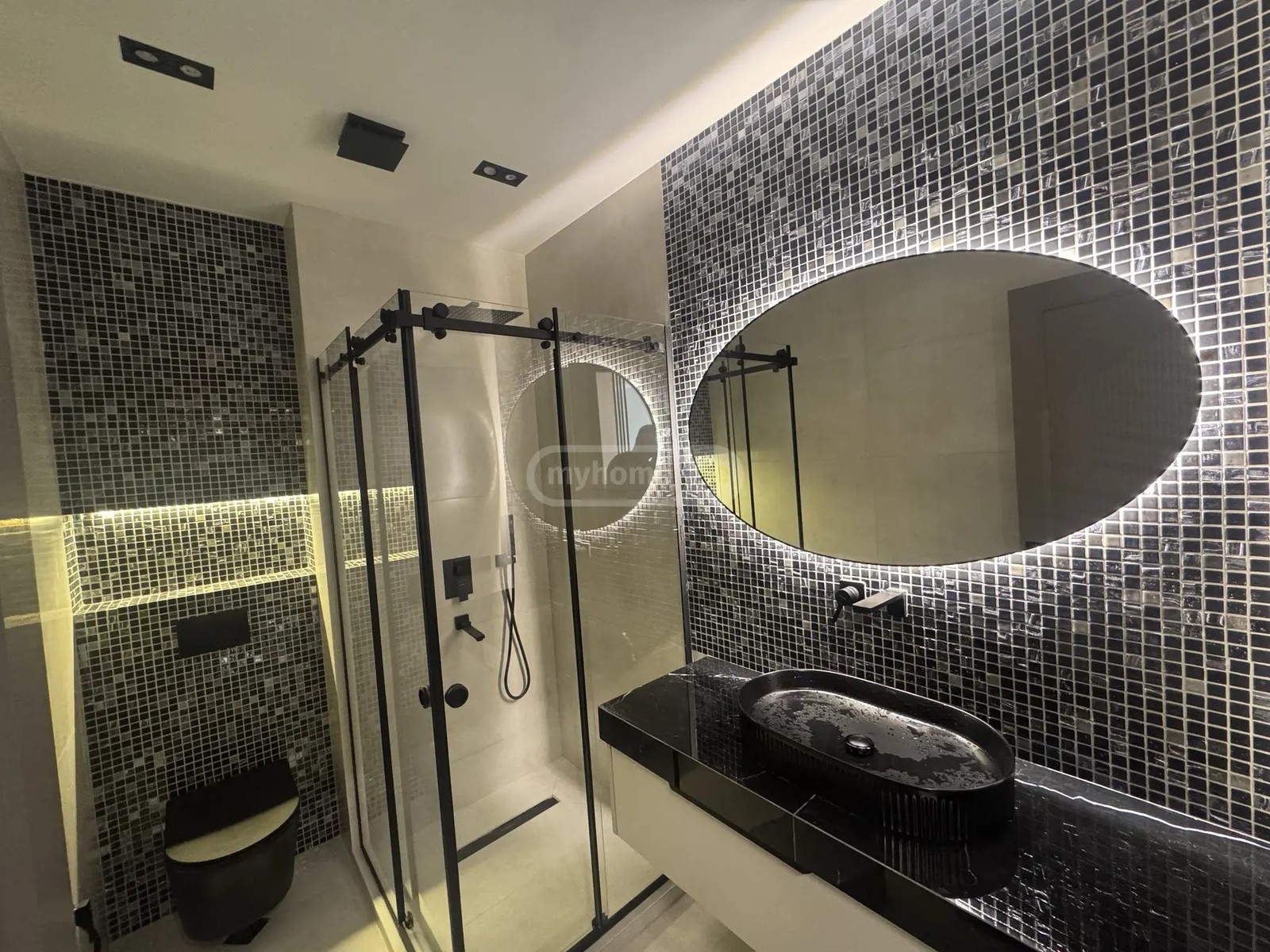 უნივერსიტეტის ქ. 46 - 3 rooms